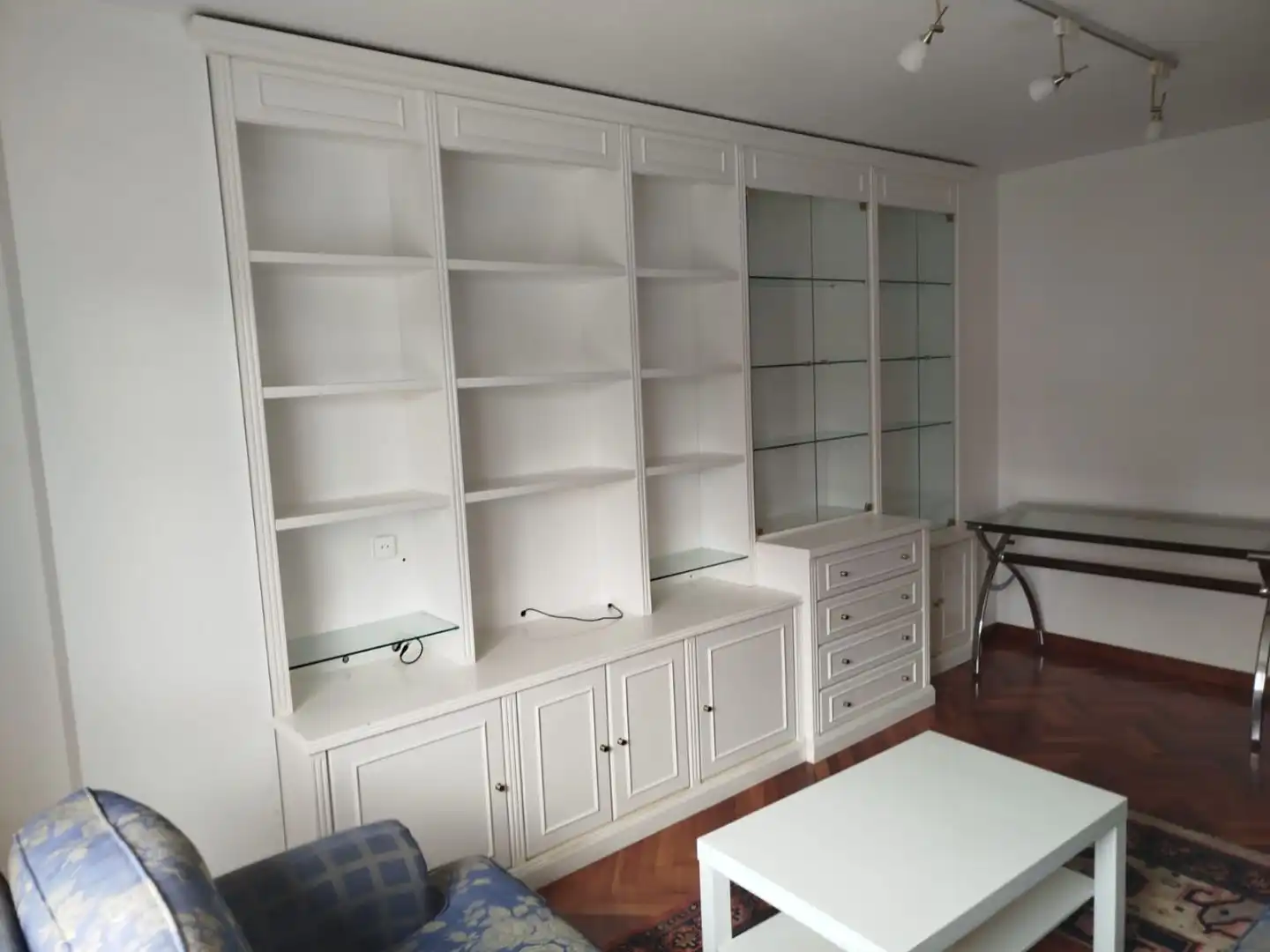Flat for rent in Rúa Alcalde Jaime Hervada, 17, Agra del Orzán - Ventorrillo Living room of Flat for rent in A Coruña Capital with Parquet flooring, Furnished and Video intercom