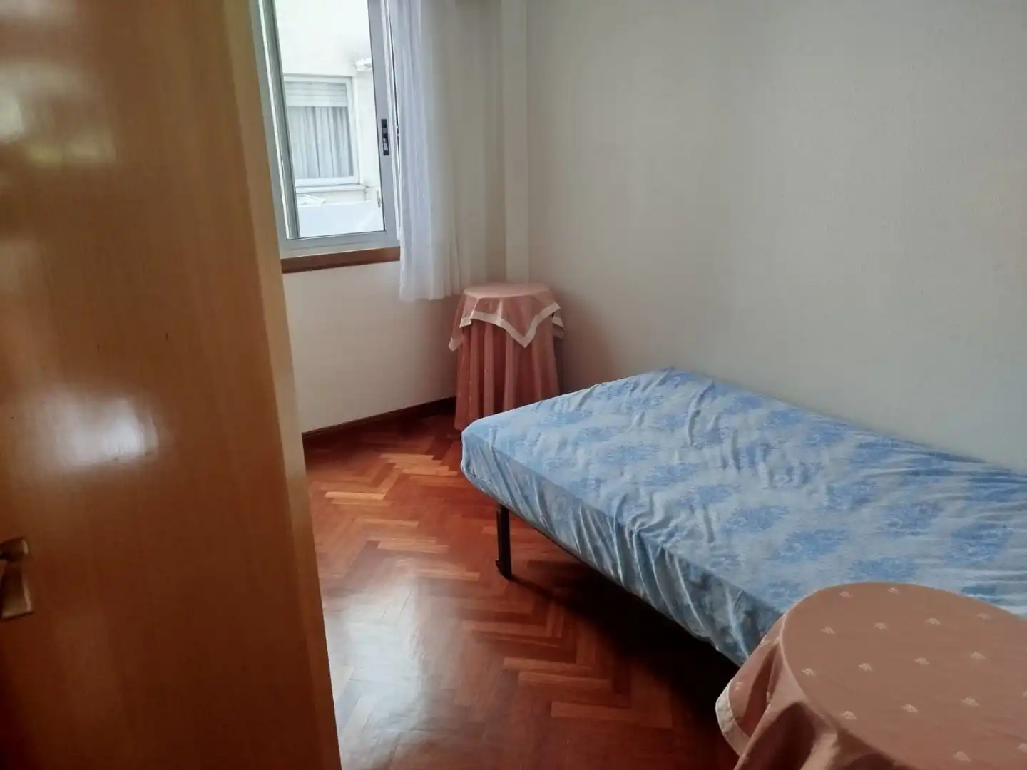 Flat for rent in Rúa Alcalde Jaime Hervada, 17, Agra del Orzán - Ventorrillo Bedroom of Flat for rent in A Coruña Capital with Parquet flooring, Furnished and Video intercom