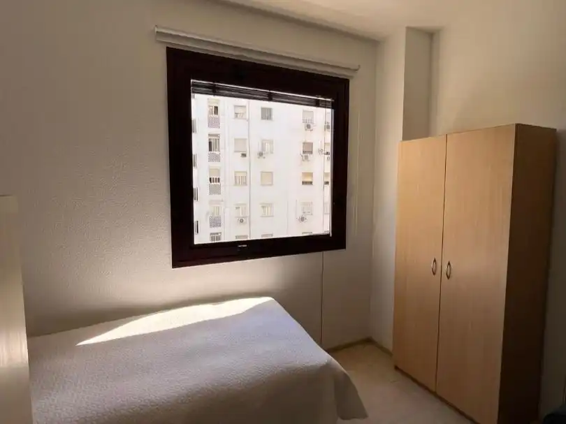 Flat for rent in Avenida de Kansas City, 7, La Calzada - La Florida