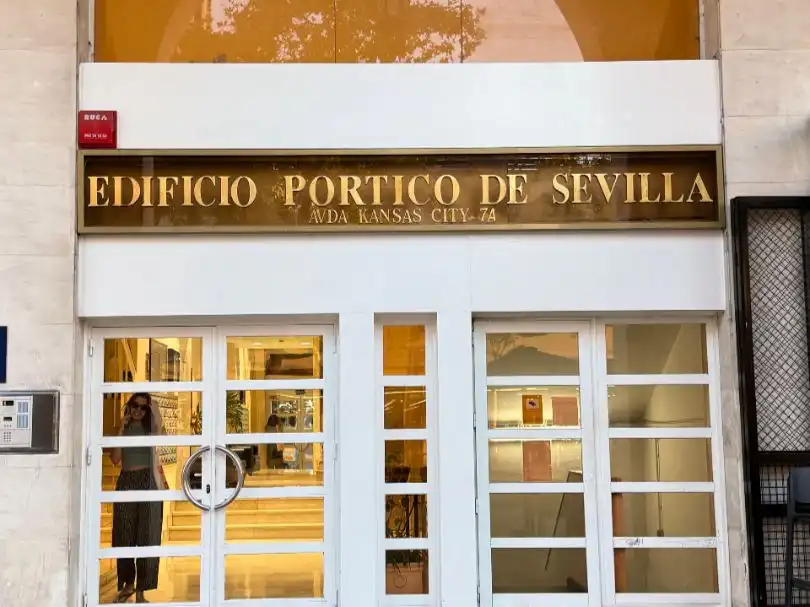 Flat for rent in Sevilla  with Air Conditioner, Heating and Furnished