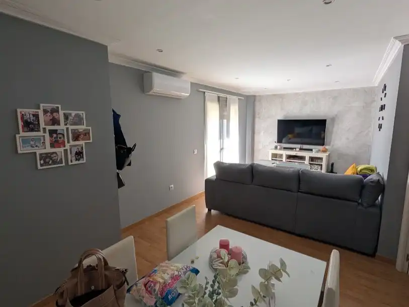 Flat for sale in Calle Asociaciones de Vecinos, 5, Estación - La Fontanilla - El Tinte Living room of Flat for sale in Utrera with Parquet flooring, Storage room and Community parking