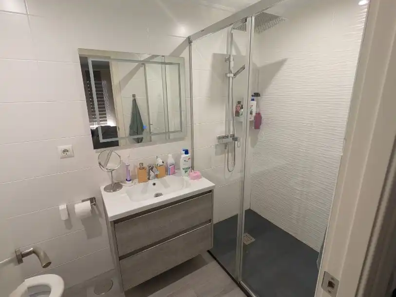 Flat for sale in Calle Asociaciones de Vecinos, 5, Estación - La Fontanilla - El Tinte Bathroom of Flat for sale in Utrera with Parquet flooring, Storage room and Community parking
