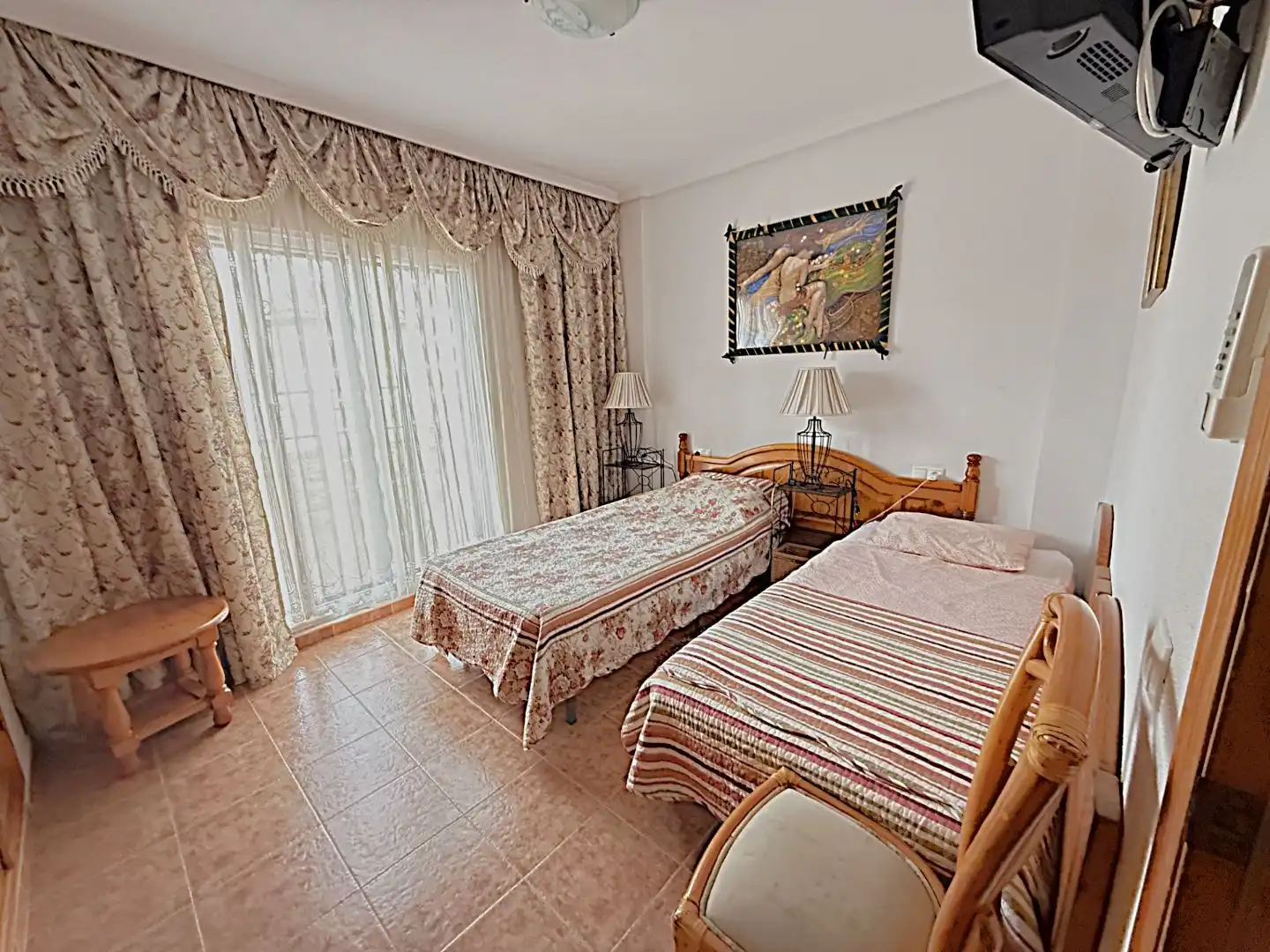 Casa adosada en venta en Calle Torre, 9, Zeniamar - Horizonte - La Campana Habitación de Casa adosada en venta en Orihuela con Aire acondicionado, Jardín privado y Terraza
