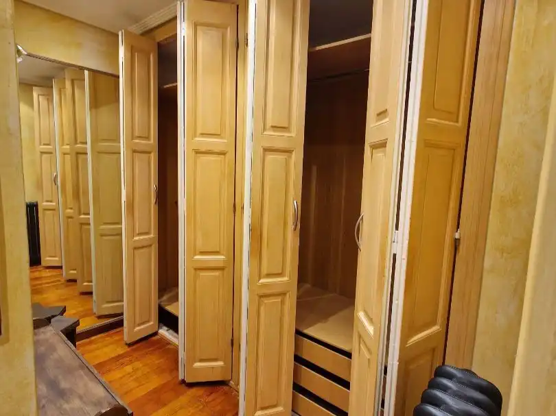 Flat for rent in Calle Ramiro Valbuena, 6, Centro Ciudad Bedroom of Flat for rent in León Capital with Air Conditioner, Heating and Parquet flooring