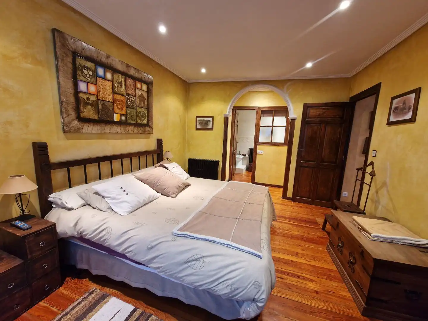 Flat for rent in Calle Ramiro Valbuena, 6, Centro Ciudad Bedroom of Flat for rent in León Capital with Air Conditioner, Heating and Parquet flooring