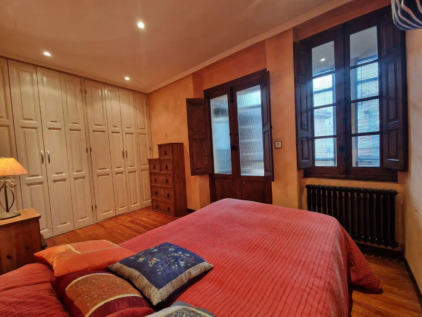 Flat for rent in Calle Ramiro Valbuena, 6, Centro Ciudad Bedroom of Flat for rent in León Capital with Air Conditioner, Heating and Parquet flooring