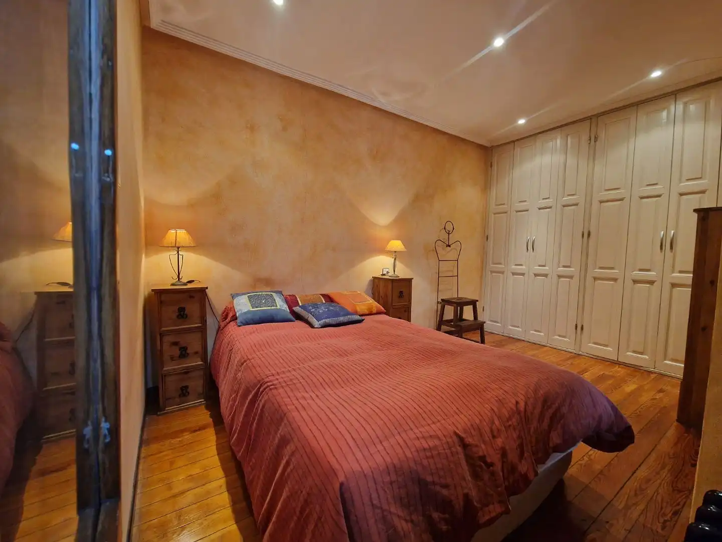 Flat for rent in Calle Ramiro Valbuena, 6, Centro Ciudad Bedroom of Flat for rent in León Capital with Air Conditioner, Heating and Parquet flooring