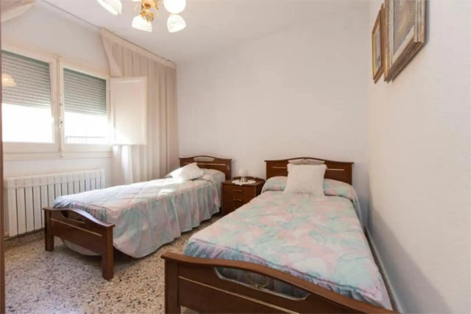 Casa o xalet en venda a Codos Dormitori de Casa o xalet en venda en Codos amb Calefacció, Terrassa i Traster