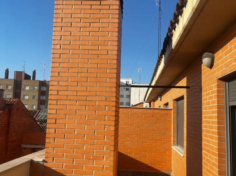 Exterior view of Flat for rent in  Zaragoza Capital  with Air Conditioner, Terrace and Balcony