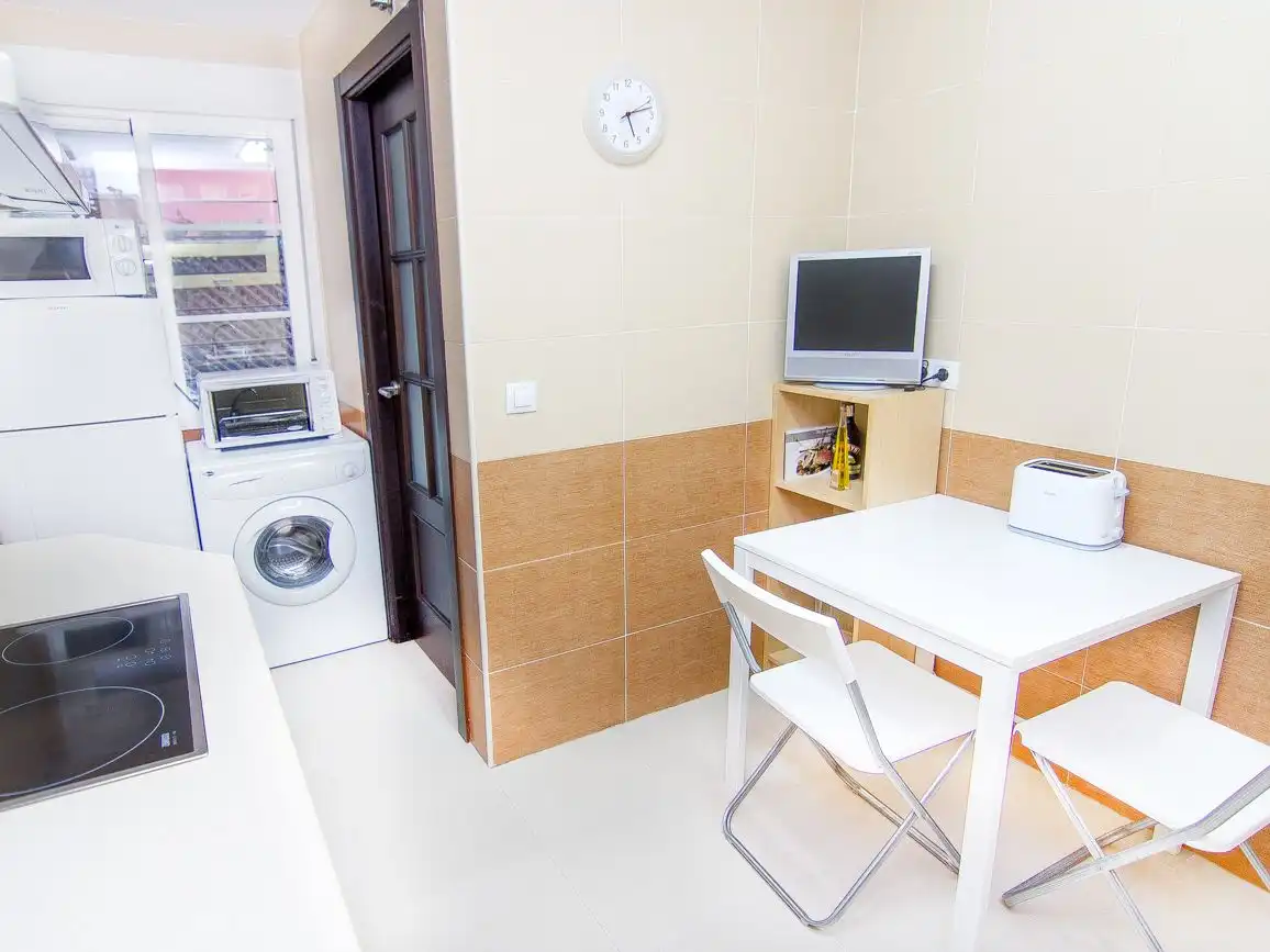 Flat for rent in Avenida del Parque, 13, El Valle Kitchen of Flat for rent in Lucena with Air Conditioner, Heating and Private garden