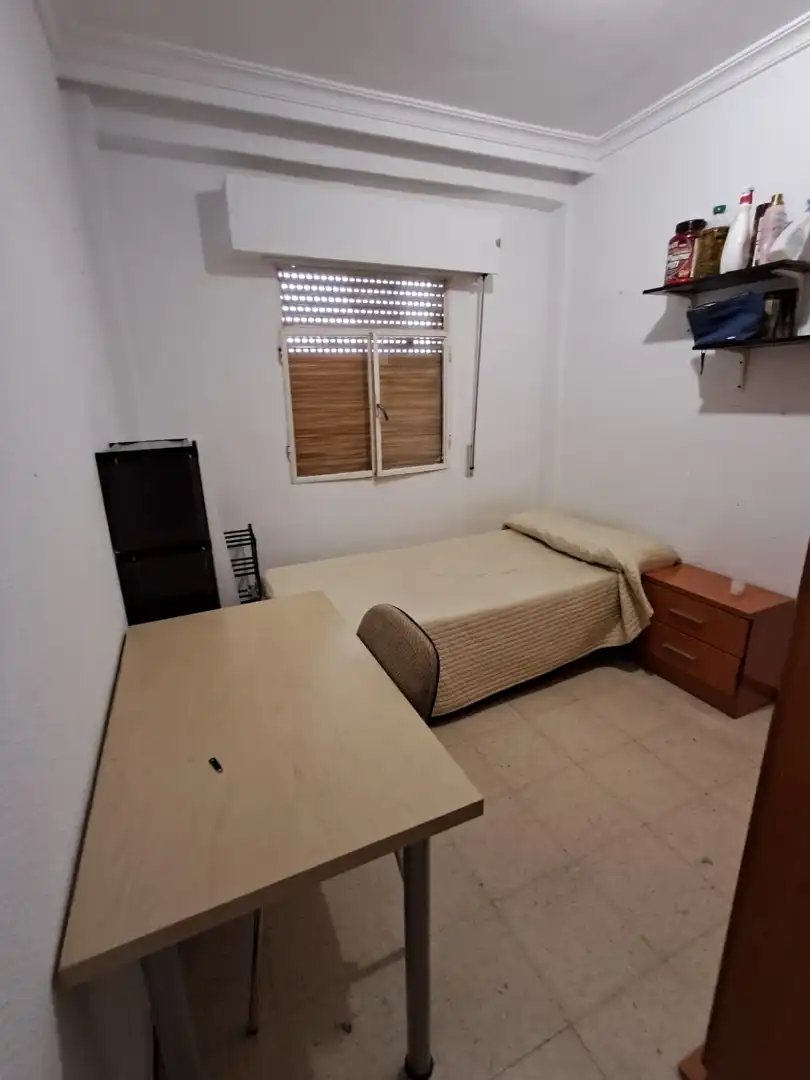 Flat for rent in San Vicente de Paul, 22, Triana Oeste