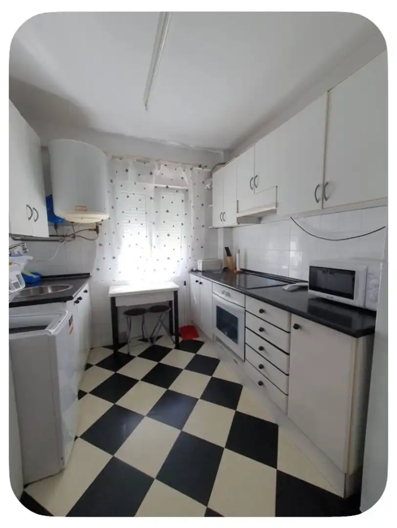 Flat for sale in Avenida de Bilbao, 60, Muriedas Kitchen of Flat for sale in Camargo with Heating and Furnished