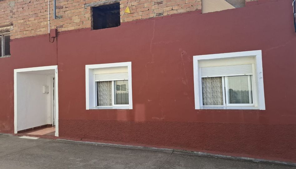 Casa adosada en venda a Calle Baja, 4, Grañén, Huesca - imatge 1 Foto 1 de Casa adosada en venda a Calle Baja, 4, Grañén, Huesca
