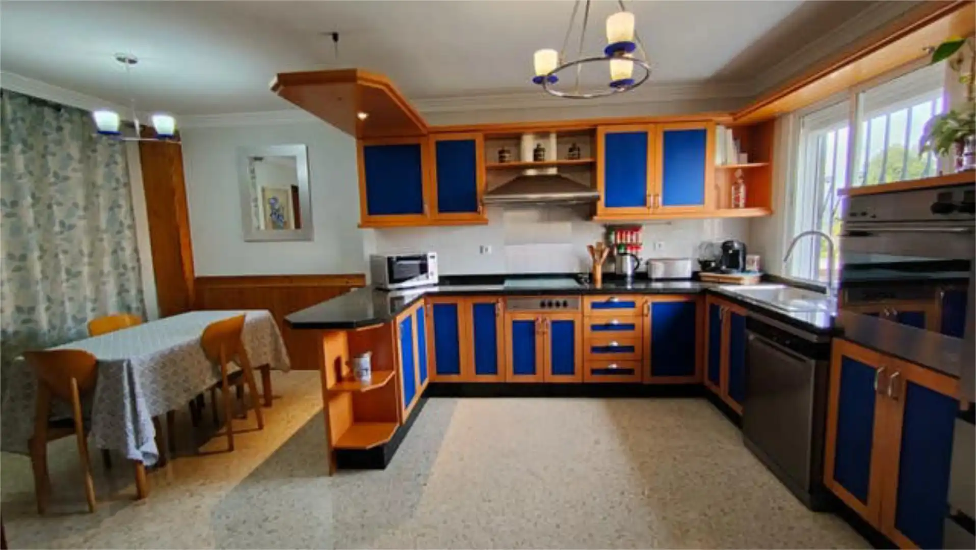Casa adosada de alquiler en Manantiales - Lagar - Cortijo Cocina de Casa adosada de alquiler en Alhaurín de la Torre con Calefacción, Jardín privado y Terraza