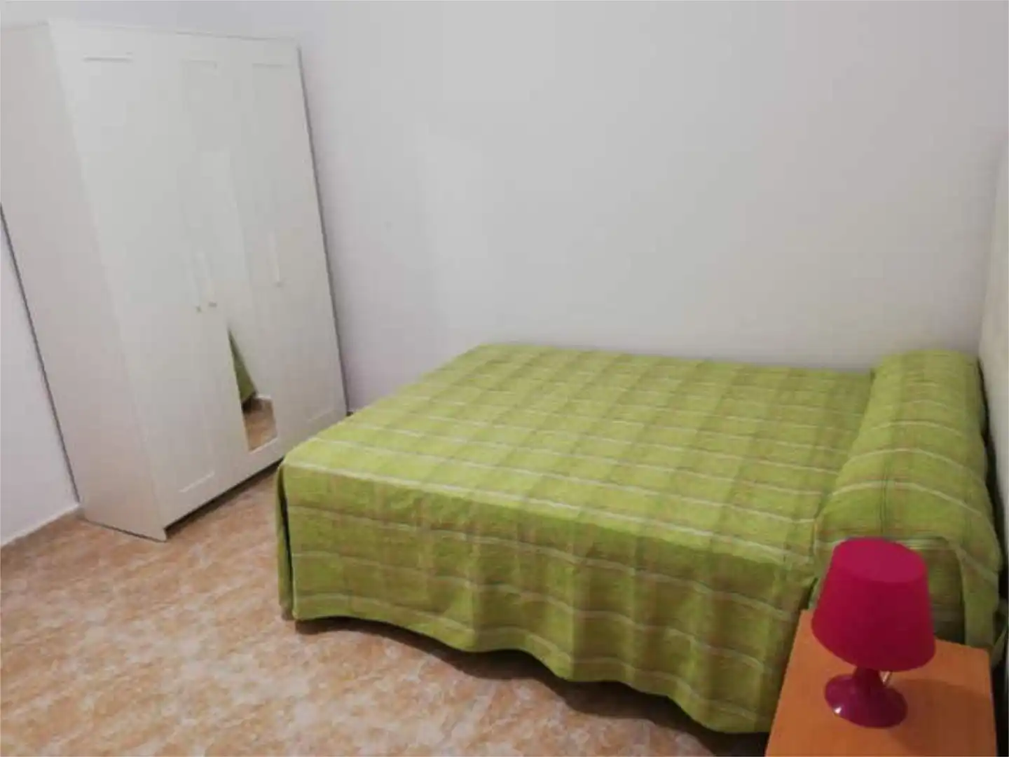 Bedroom of Flat for rent in Zaragoza  with Heating and Furnished