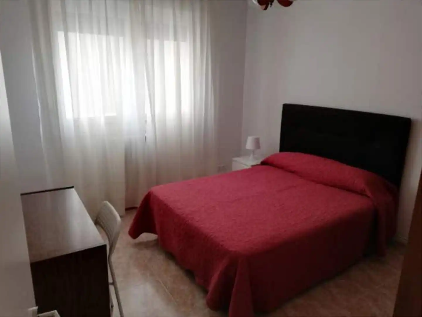 Bedroom of Flat for rent in Zaragoza  with Heating and Furnished