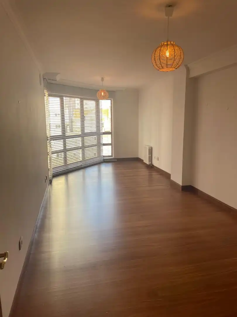 Sala de estar de Apartamento de alquiler en Vigo  con Calefacción, Parquet y Amueblado