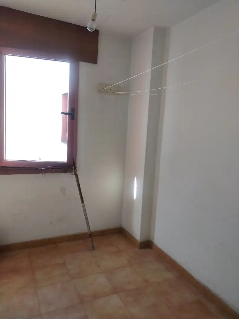 Apartamento de alquiler en Vigo  con Calefacción, Parquet y Amueblado