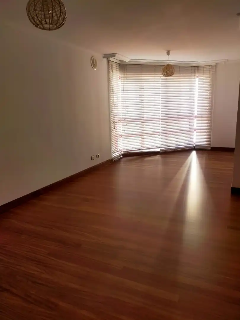 Sala de estar de Apartamento de alquiler en Vigo  con Calefacción, Parquet y Amueblado
