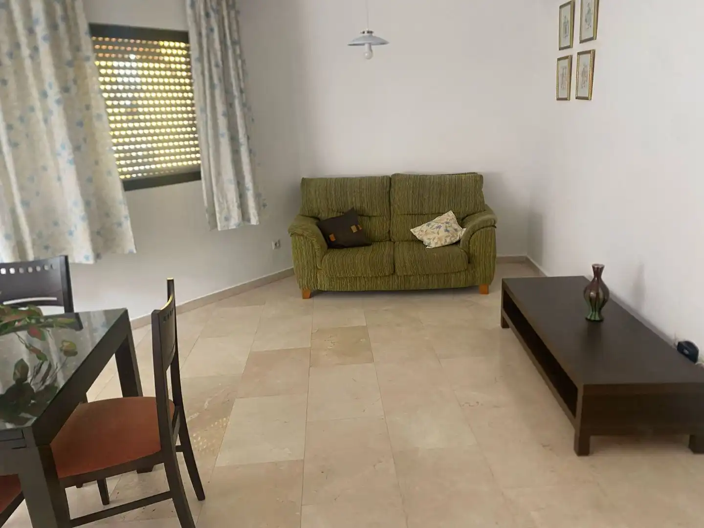 Piso de alquiler en Alameda de Capuchinos, 50, El Ejido Sala de estar de Piso de alquiler en Málaga con Amueblado