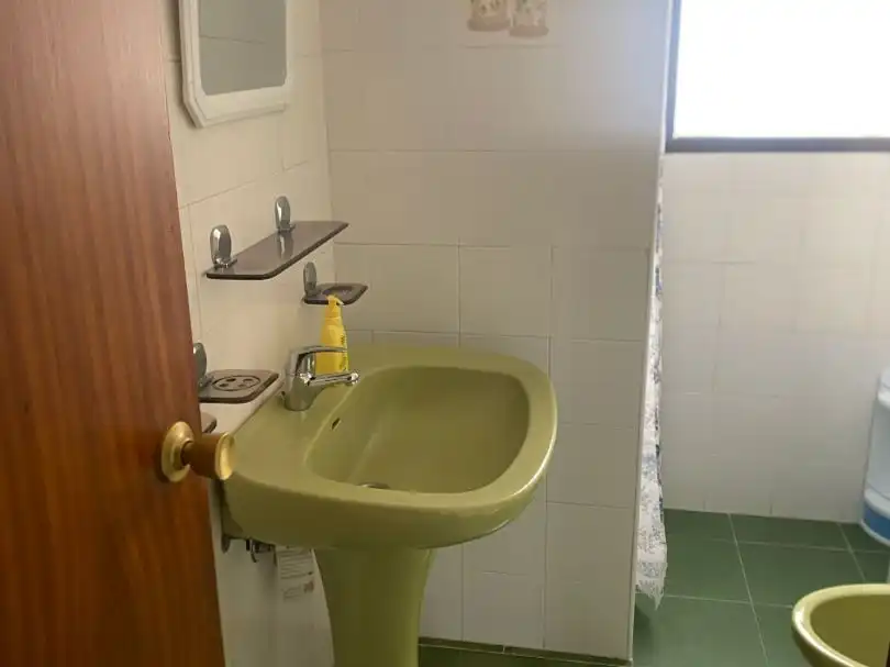 Piso de alquiler en Alameda de Capuchinos, 50, El Ejido Baño de Piso de alquiler en Málaga con Amueblado