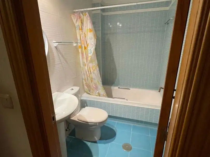Wohnung zum Verkauf in Calle Alonso de Ercilla, 7, Avenida de Madrid Badezimmer von Wohnung zum Verkauf in Palencia mit Heizung, Abstellraum und Möbliert