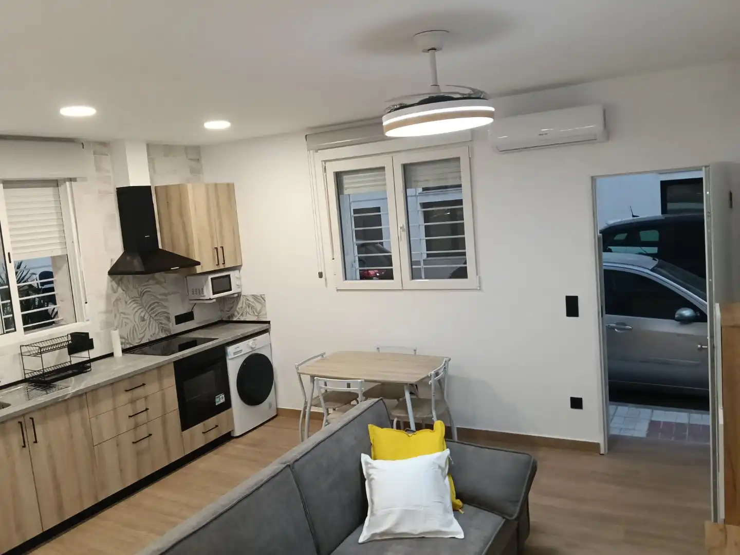 Lofts for rent in Calle Tomás Fernández, 7, Barrio de Ciudad Jardín Kitchen of Lofts for rent in Málaga with Air Conditioner, Heating and Furnished
