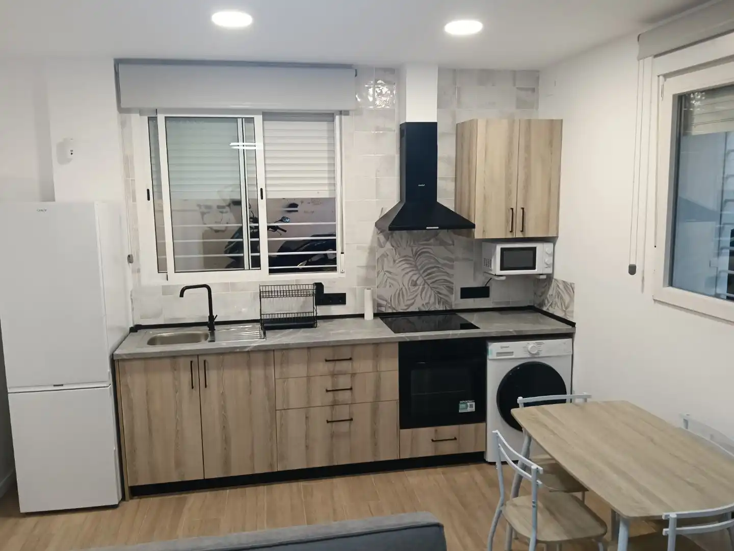 Lofts for rent in Calle Tomás Fernández, 7, Barrio de Ciudad Jardín Kitchen of Lofts for rent in Málaga with Air Conditioner, Heating and Furnished