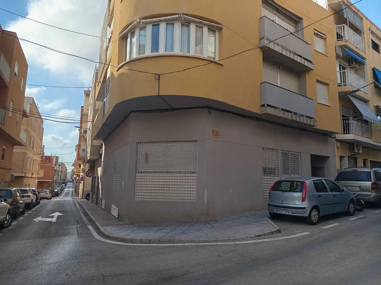 Außenansicht von Maisonette zum Verkauf in Santa Pola mit Klimaanlage, Terrasse und Abstellraum