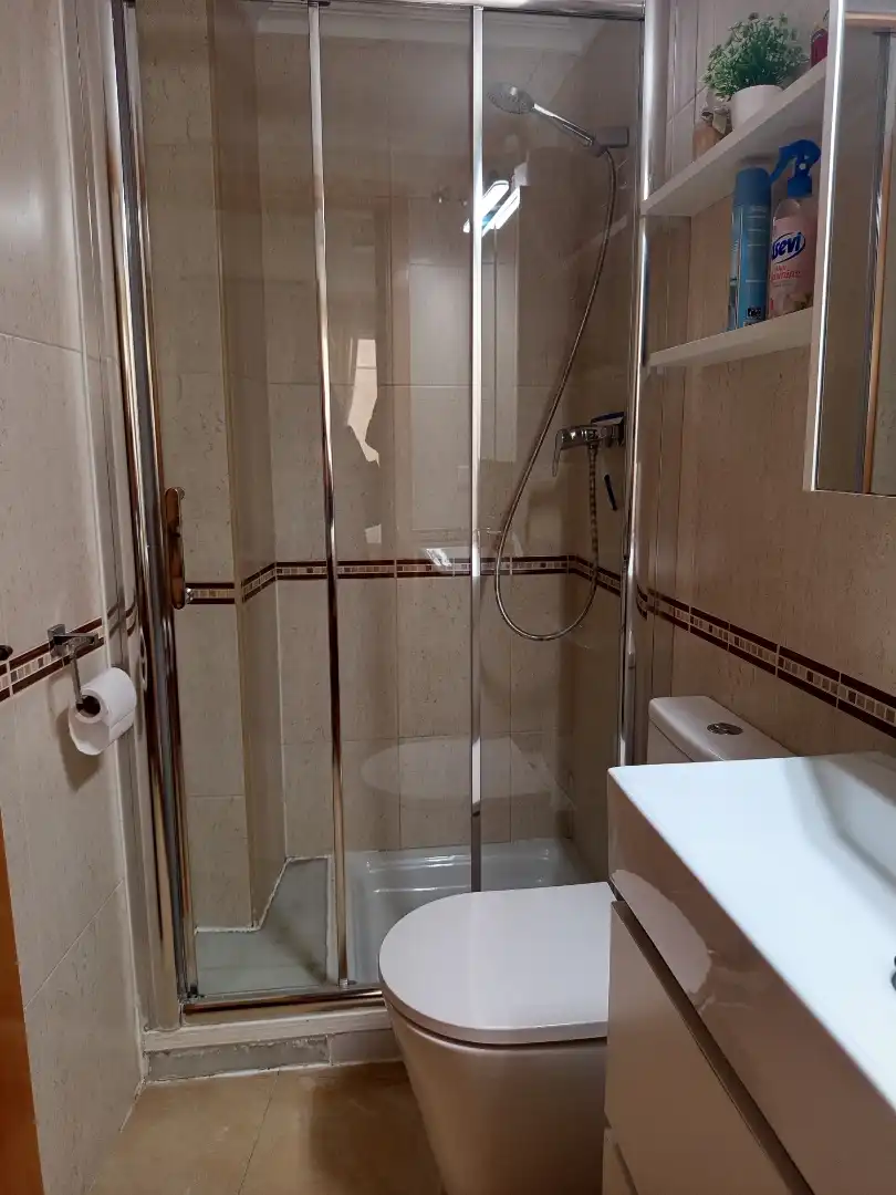 Badezimmer von Maisonette zum Verkauf in Santa Pola mit Klimaanlage, Terrasse und Abstellraum