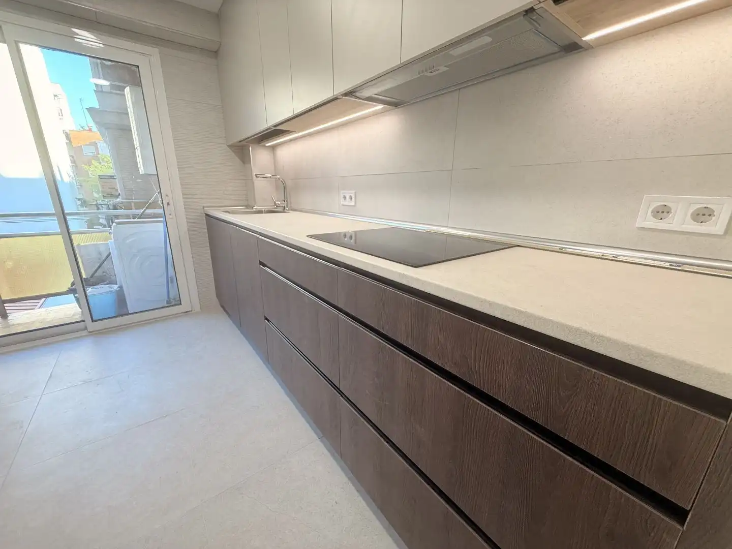 Flat for rent in Calle Arzobispo Cos, 18, Quintana Kitchen of Flat for rent in Madrid with Heating, Private garden and Terrace