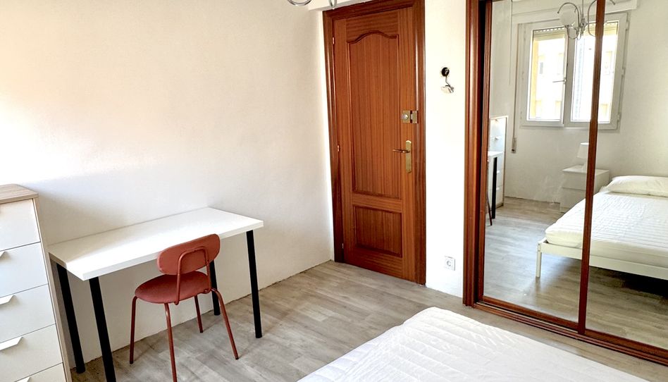 Room in Askatasun Etorbidea, 48b, Bagatza - San Vicente, Barakaldo - image 1 Photo 1 of Room in Askatasun Etorbidea, 48b, Bagatza - San Vicente, Barakaldo