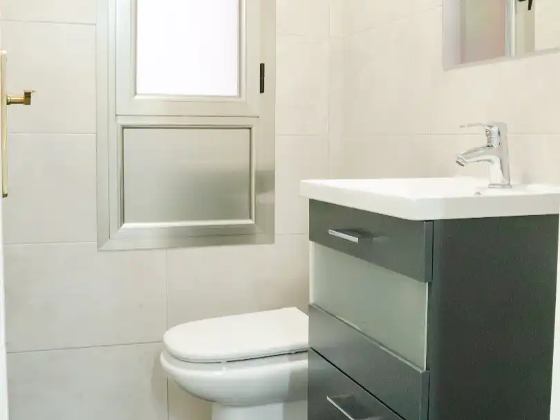 Flat for sale in Calle Pío Baroja, 6, Boadilla del Monte Bathroom of Flat for sale in Boadilla del Monte with Swimming Pool