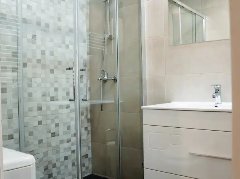 Flat for sale in Calle Pío Baroja, 6, Boadilla del Monte Bathroom of Flat for sale in Boadilla del Monte with Swimming Pool