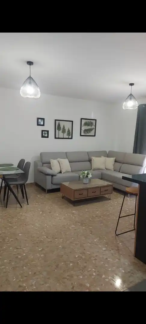 Erdgeschoss zur Miete in Calle Huelva, 20, Peligros Wohnzimmer von Erdgeschoss zur Miete in Peligros mit Klimaanlage und Balkon