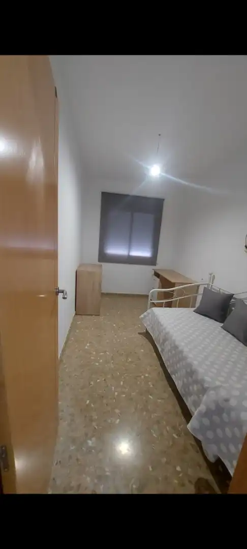 Erdgeschoss zur Miete in Calle Huelva, 20, Peligros Schlafzimmer von Erdgeschoss zur Miete in Peligros mit Klimaanlage und Balkon