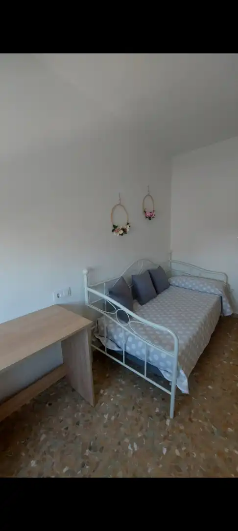 Erdgeschoss zur Miete in Calle Huelva, 20, Peligros Schlafzimmer von Erdgeschoss zur Miete in Peligros mit Klimaanlage und Balkon