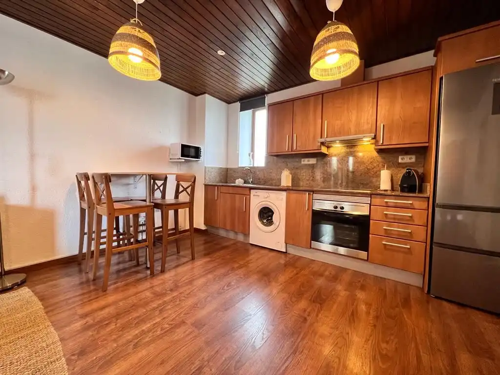 Apartments for rent in Avinguda França, 10, Puigcerdà Kitchen of Apartments for rent in Puigcerdà with Heating, Parquet flooring and Furnished