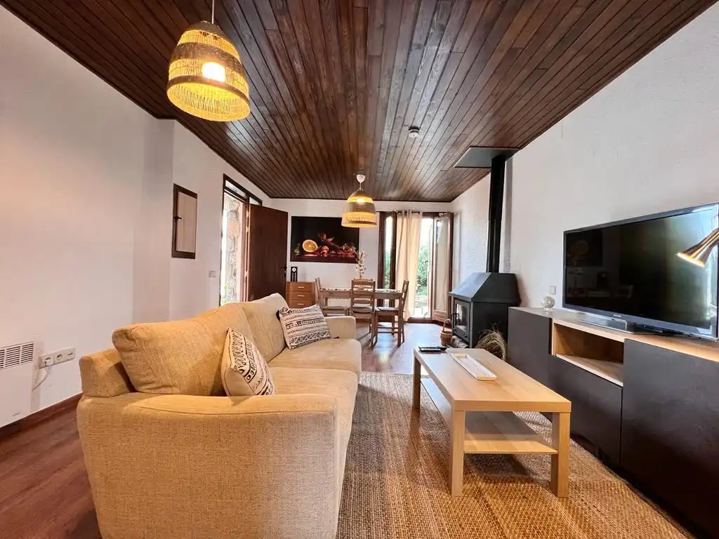 Apartments for rent in Avinguda França, 10, Puigcerdà Living room of Apartments for rent in Puigcerdà with Heating, Parquet flooring and Furnished