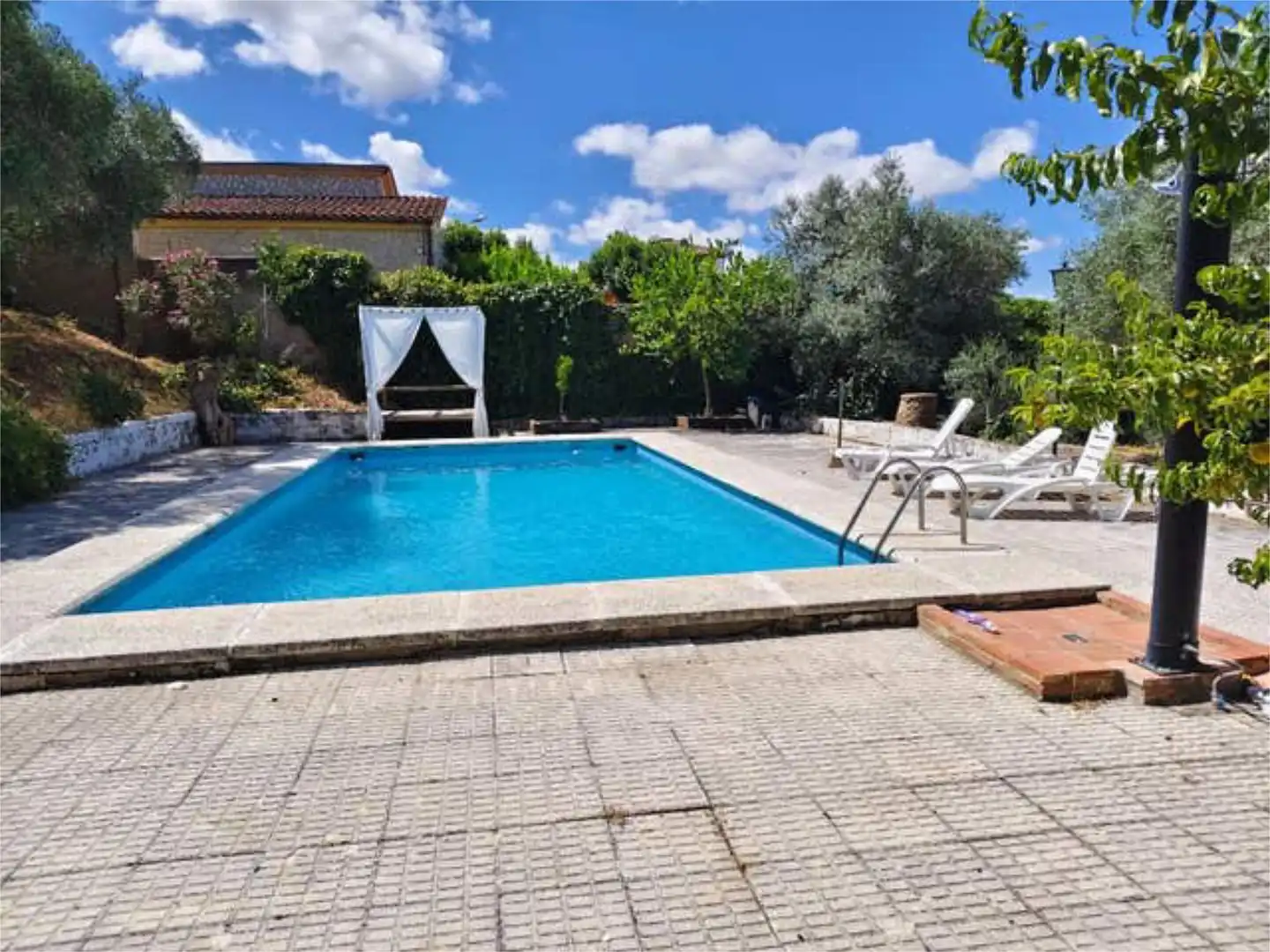 Casa adosada en venta en Campus Universitario Piscina de Casa adosada en venta en Cáceres con Jardín privado, Terraza y Trastero