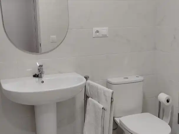 Bathroom of Flat for rent in Siero  with Heating, Parquet flooring and Storage room