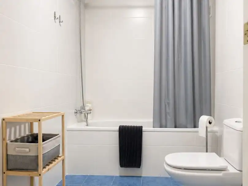 Flat for sale in Plaza Ginebra, 9, San Luis de Sabinillas Bathroom of Flat for sale in Manilva with Terrace, Swimming Pool and Furnished