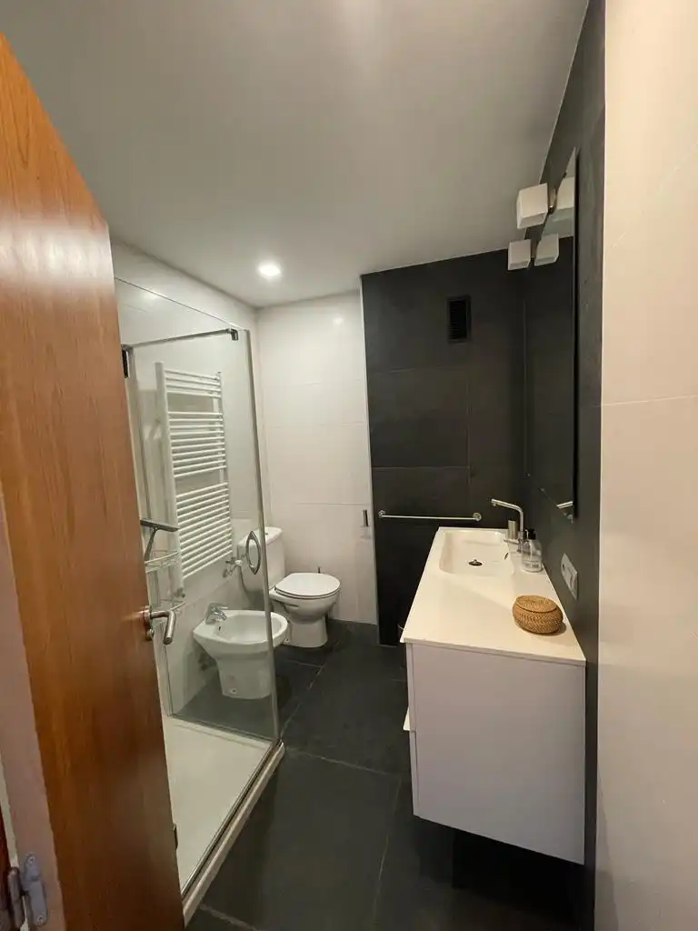 Wohnung zur Miete in Carrer el Camí, 70, Alcoy / Alcoi Badezimmer von Wohnung zur Miete in Alcoy / Alcoi mit Klimaanlage und Balkon