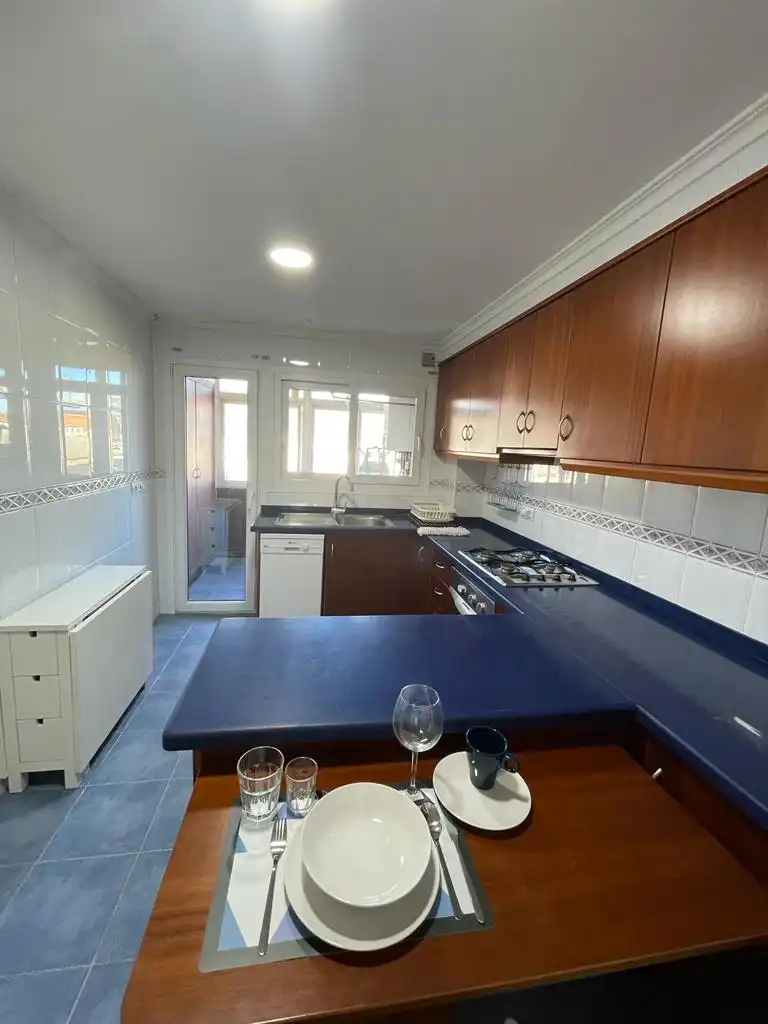 Wohnung zur Miete in Carrer el Camí, 70, Alcoy / Alcoi Küche von Wohnung zur Miete in Alcoy / Alcoi mit Klimaanlage und Balkon