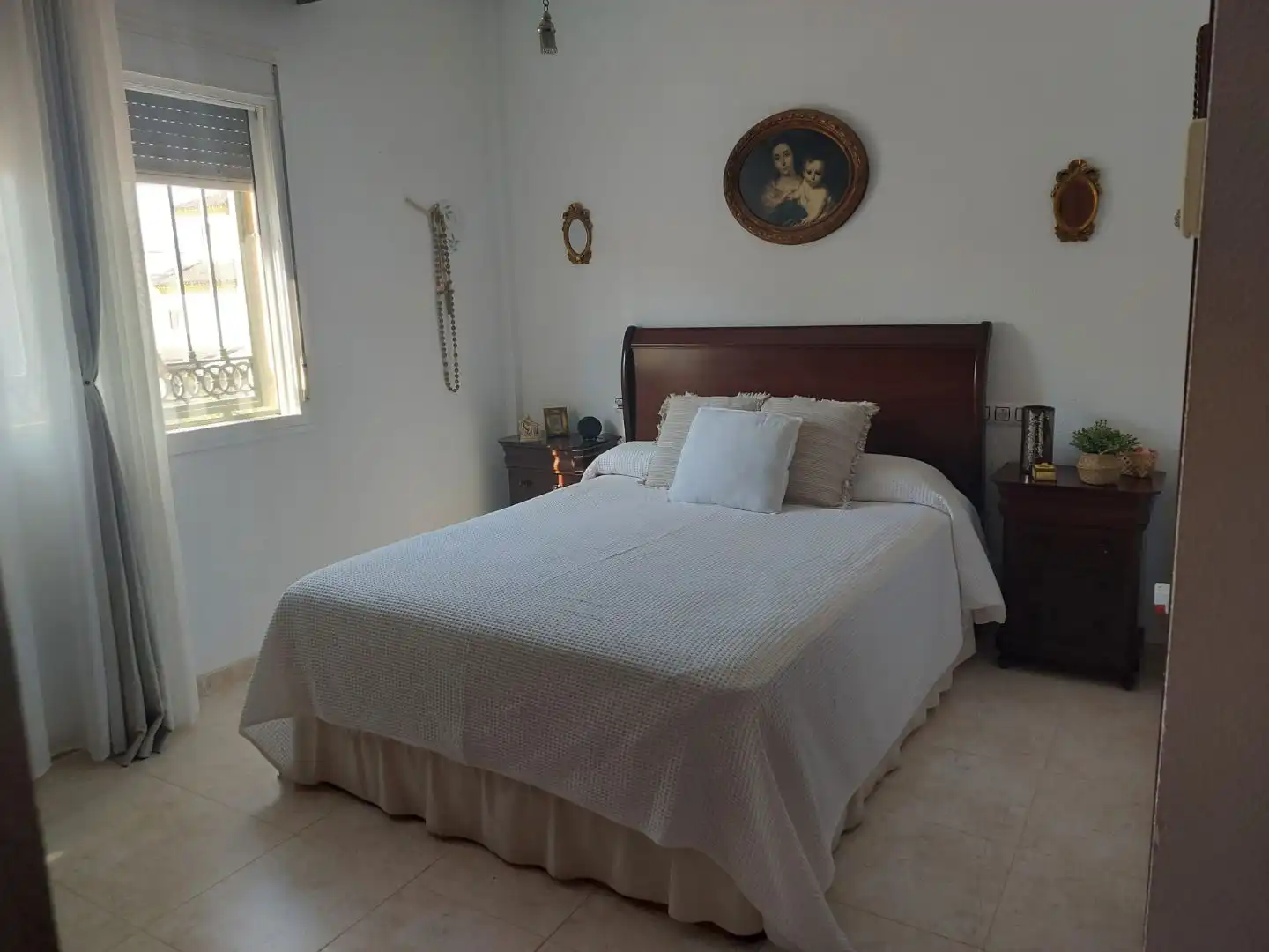 Habitación de Casa o chalet de alquiler en Gines con Aire acondicionado, Terraza y Balcón