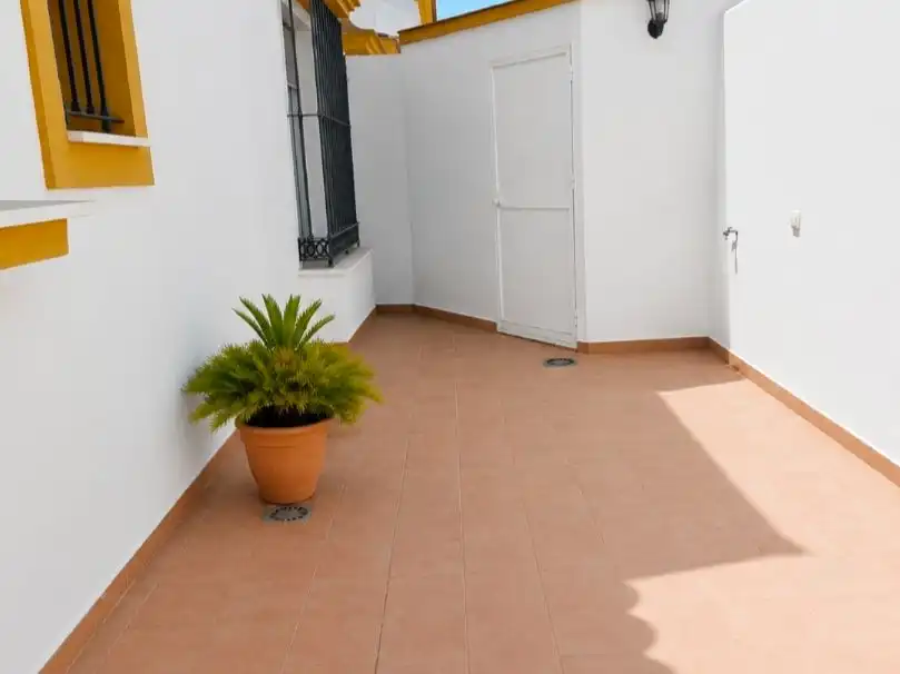 Casa o chalet de alquiler en Gines con Aire acondicionado, Terraza y Balcón