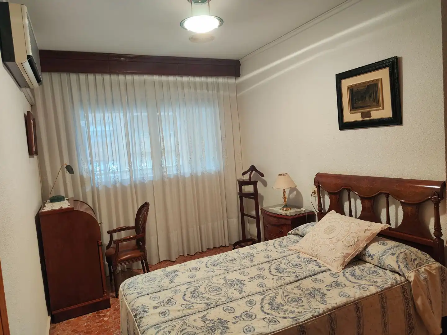 Flat for rent in Carrer Ciutat de Laval, 13, Germaníes - Juzgados Bedroom of Flat for rent in Gandia with Air Conditioner, Heating and Furnished