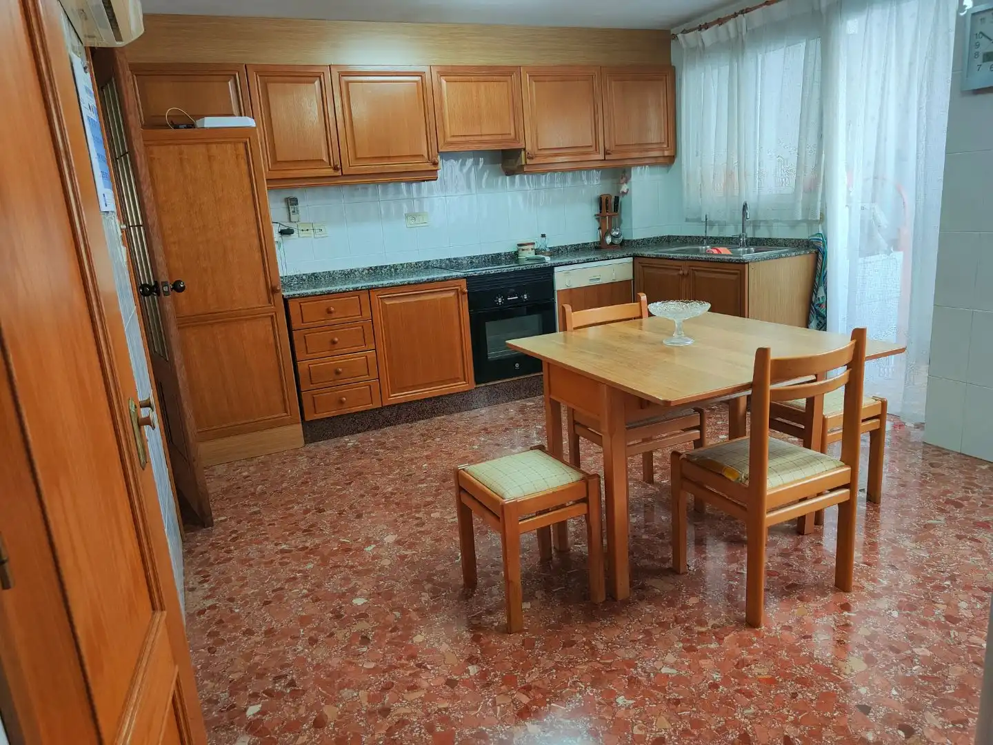 Flat for rent in Carrer Ciutat de Laval, 13, Germaníes - Juzgados Kitchen of Flat for rent in Gandia with Air Conditioner, Heating and Furnished