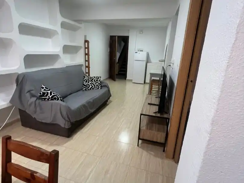 Wohnung zur Miete in Calle California, 14, Ciudad Jardín - Tagarete - El Zapillo Wohnung zur Miete in Almería mit Klimaanlage und Möbliert