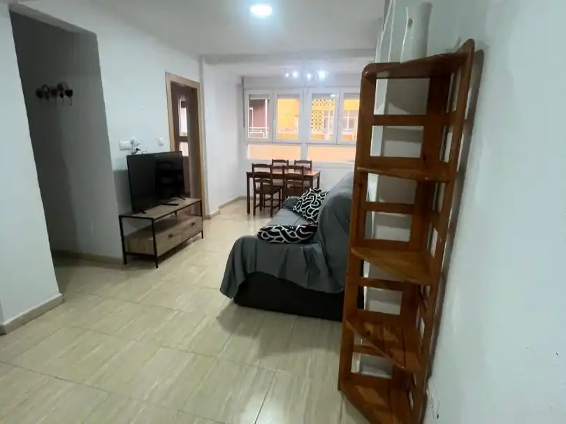 Wohnung zur Miete in Calle California, 14, Ciudad Jardín - Tagarete - El Zapillo Wohnzimmer von Wohnung zur Miete in Almería mit Klimaanlage und Möbliert